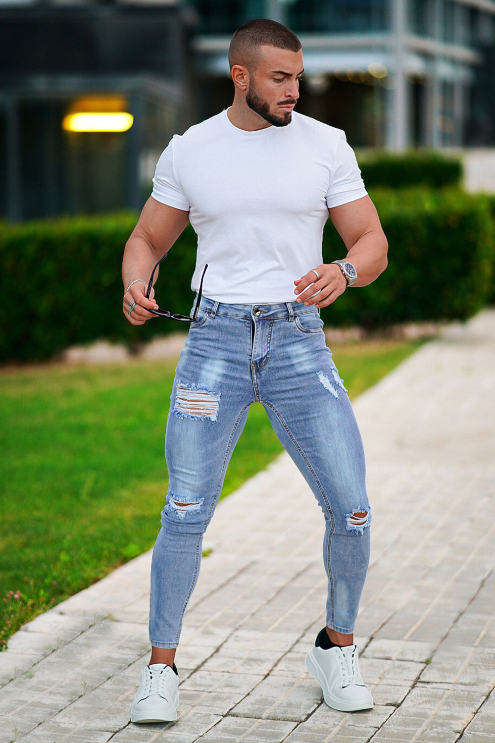 Men's Relaxed Skinny Jeans - Light Blue